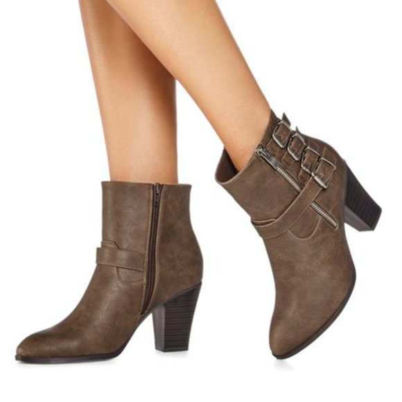 BOGO 1/2 Off / JustFab/ Trinley Booties - Picture 1 of 5